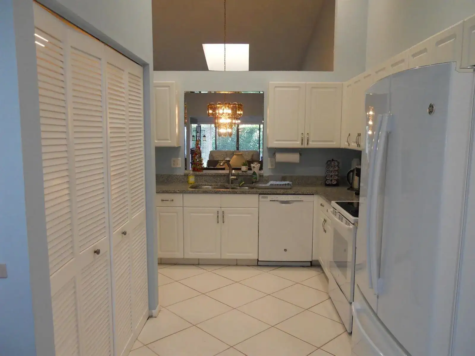 8199 Springlake Drive, Boca Raton FL 33496 photo 4