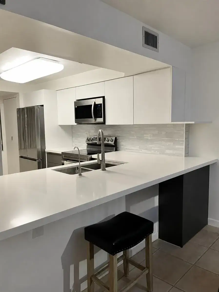 450 Commodore Drive # 106, Plantation FL 33325 photo 3