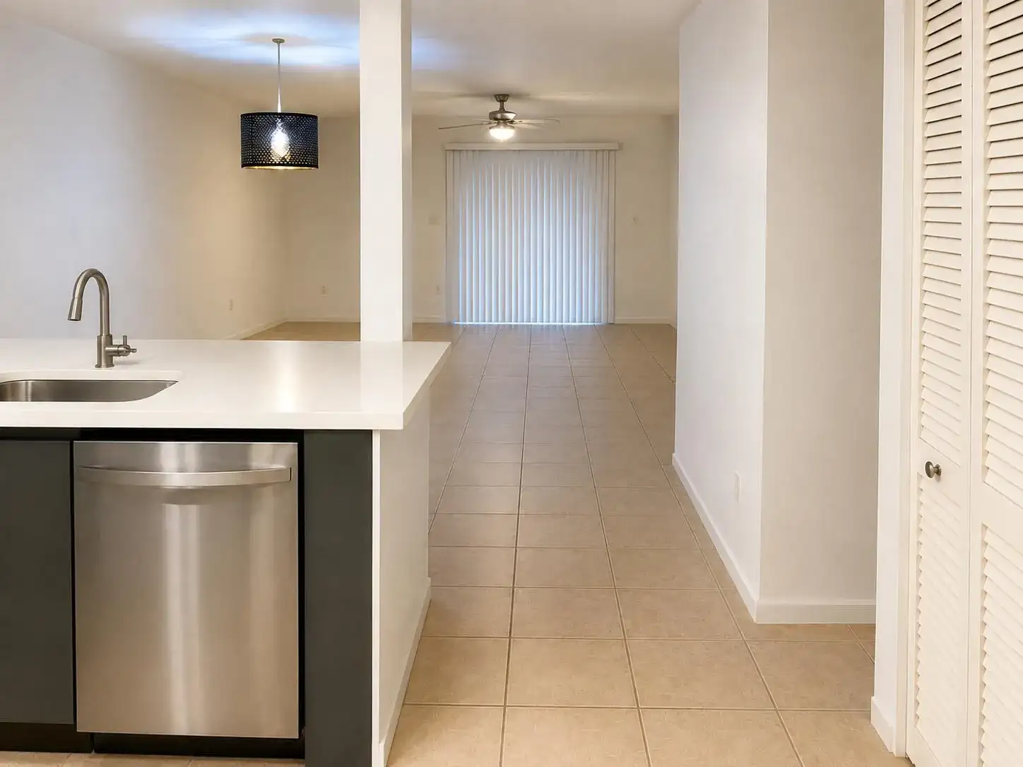 450 Commodore Drive # 106, Plantation FL 33325 photo 4