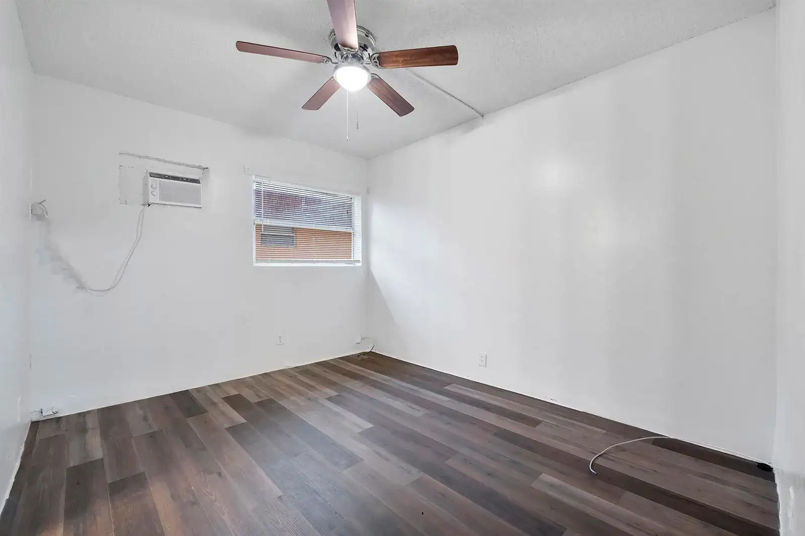 271 SW 1ST Street # 1, Deerfield Beach FL 33441 photo 4
