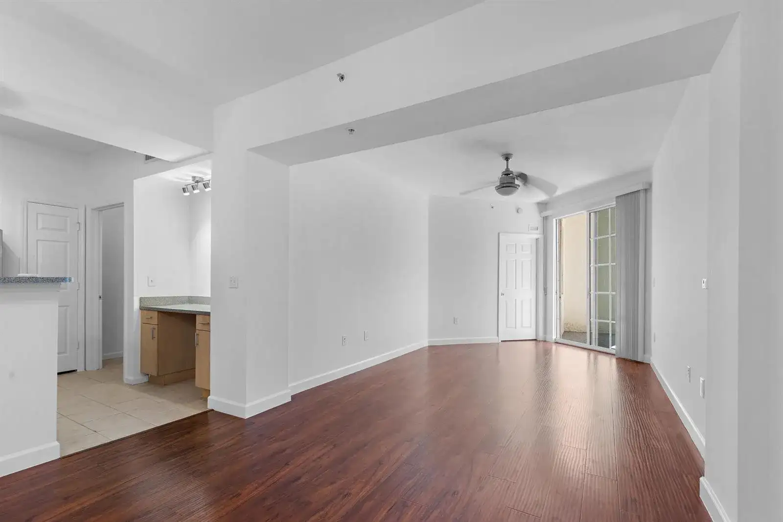 533 NE 3rd Avenue # 425, Fort Lauderdale FL 33301 photo 5