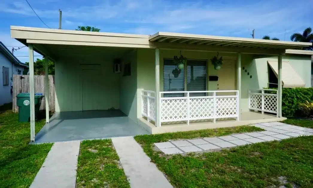 5456 NE 1ST Avenue, Oakland Park FL 33334