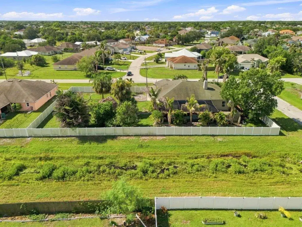 499 SW MILLARD Drive, Port St. Lucie FL 34953 photo 2