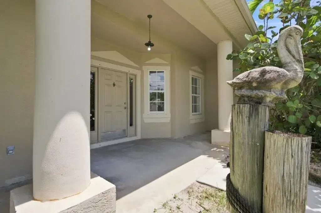 499 SW MILLARD Drive, Port St. Lucie FL 34953 photo 4