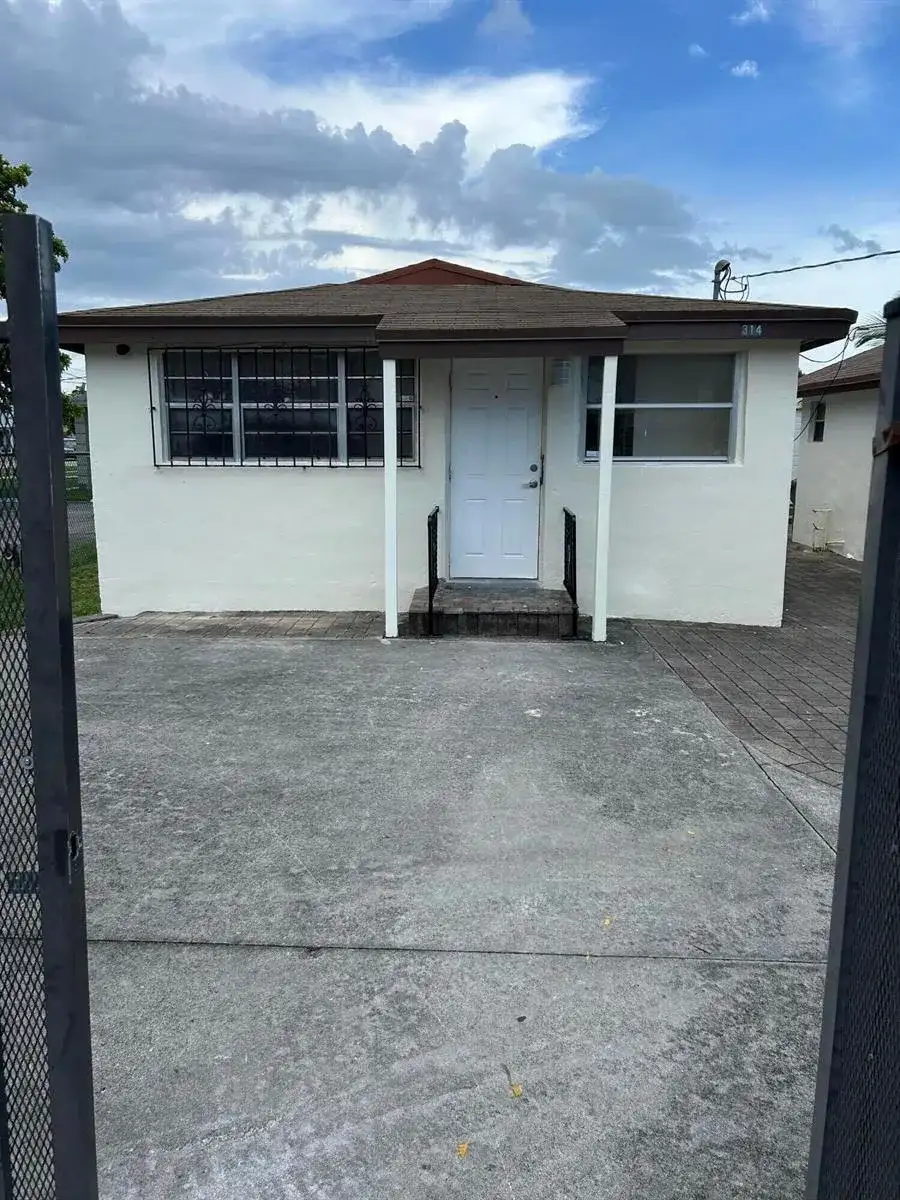 314 NW 5TH Street NW # 3, Hallandale Beach FL 33009 photo 3