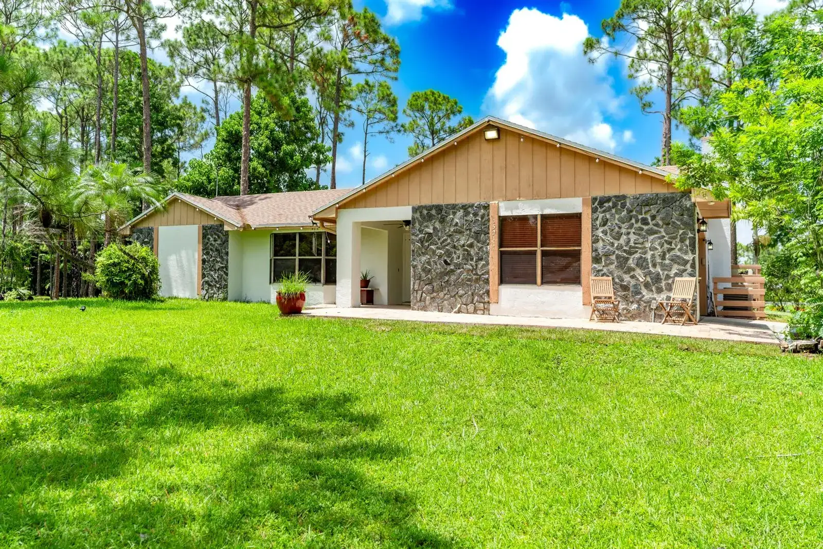 15211 60th Place N, FL 33470 photo 3