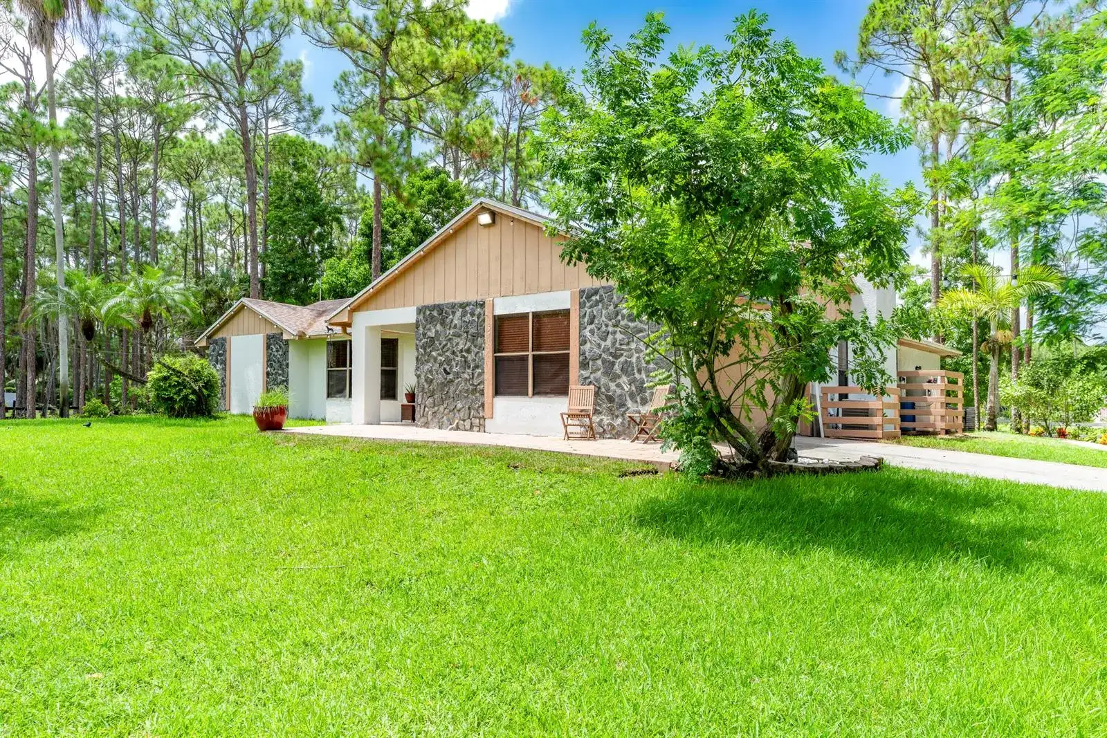 15211 60th Place N, FL 33470 photo 5