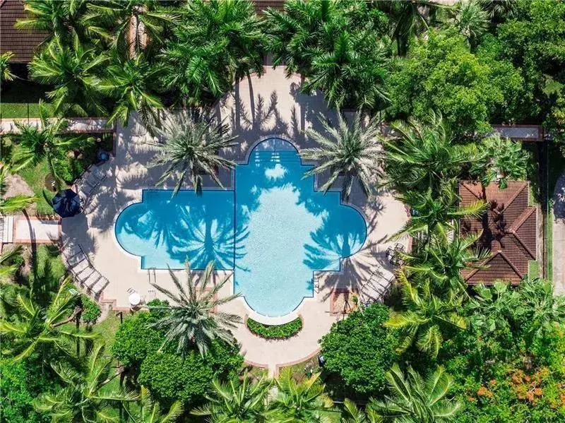 8020 N NOB HILL Road # 206, Tamarac FL 33321