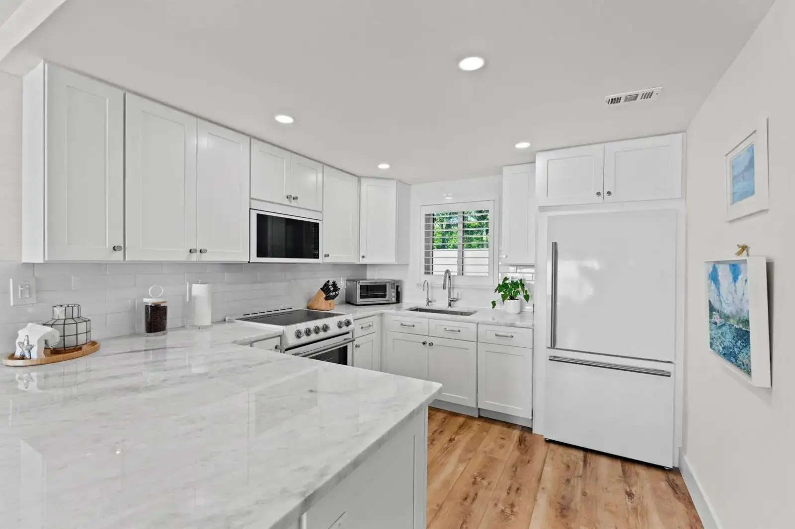 52 YACHT CLUB Drive # 204, North Palm Beach FL 33408 photo 4