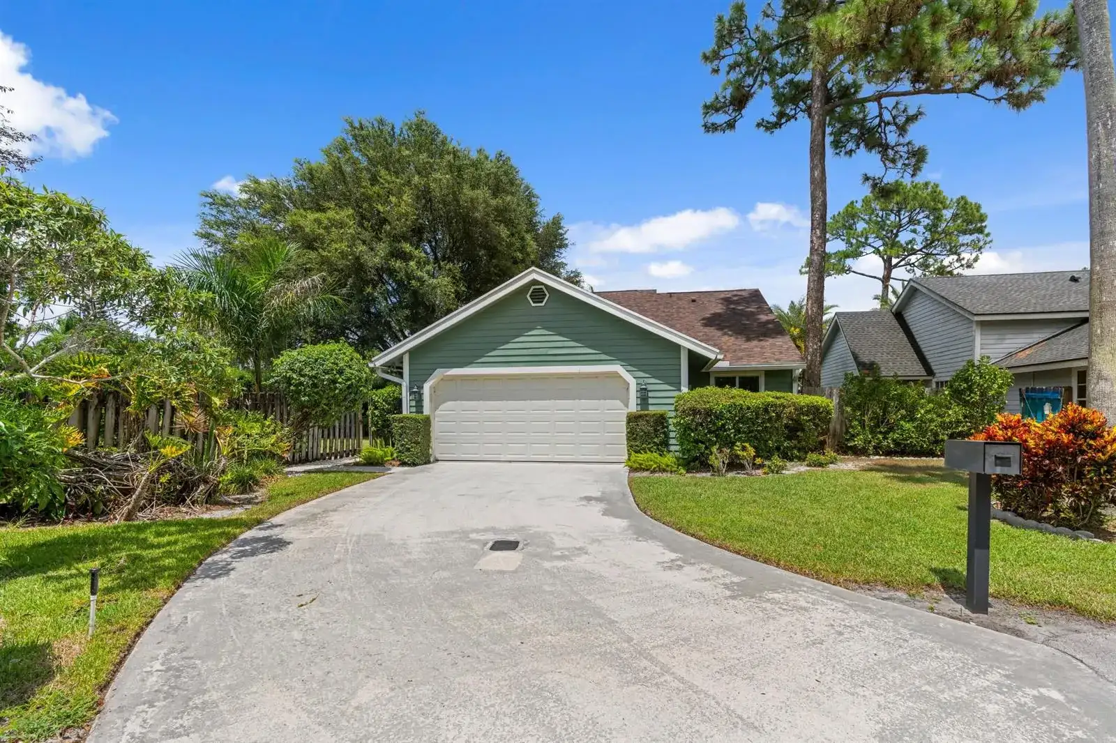433 Goldenwood Way, Wellington FL 33414 photo 2