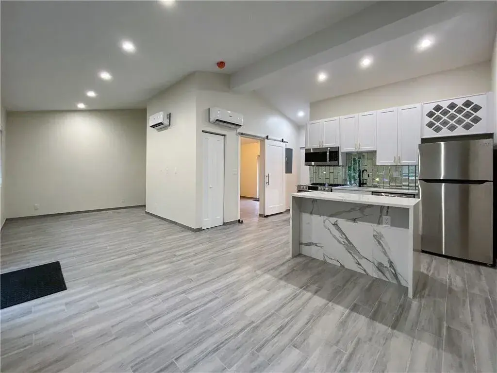 315 SW 7th Street # 2, Fort Lauderdale FL 33315
