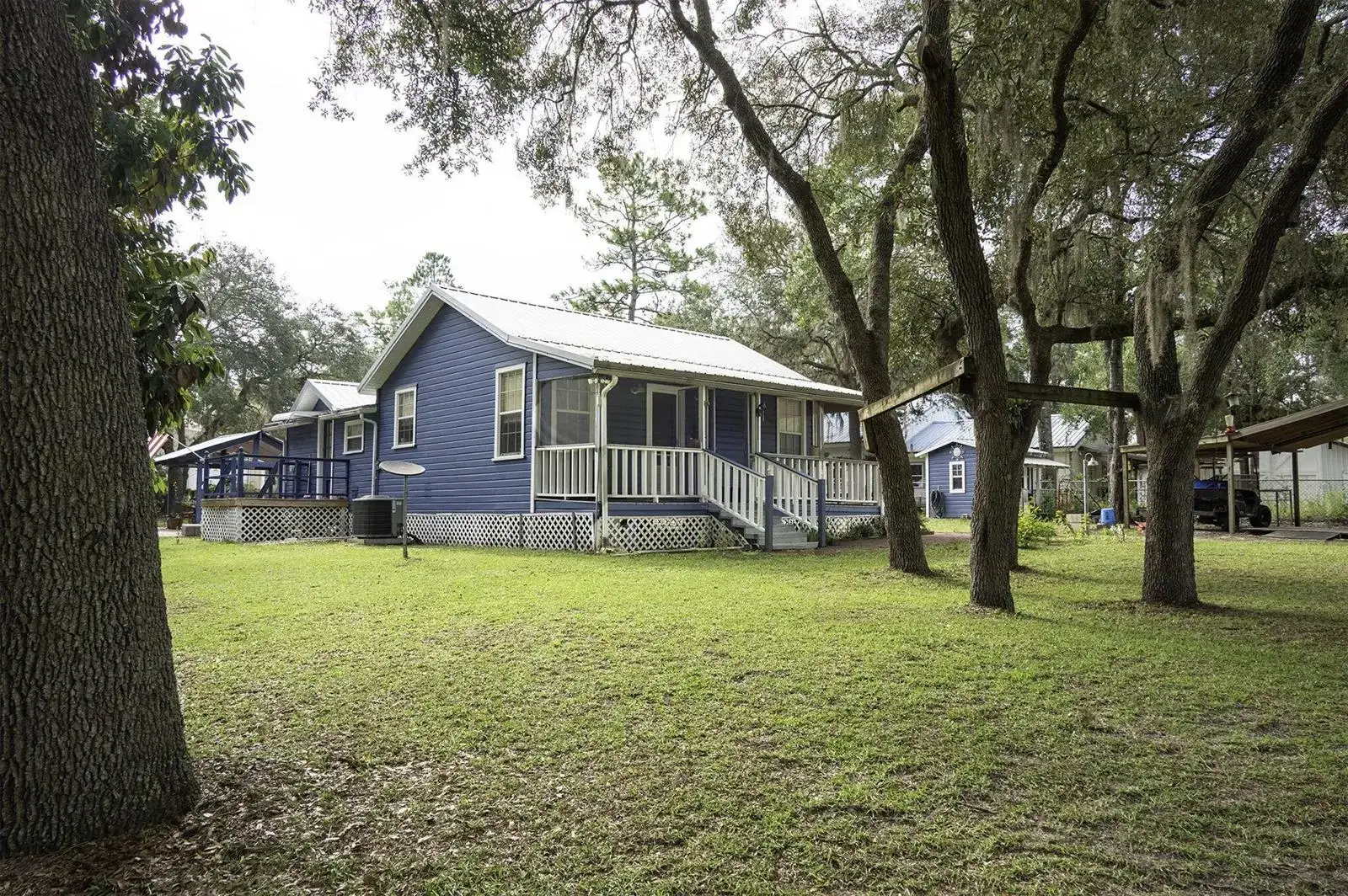 227 River View Drive, FL 32680 photo 3