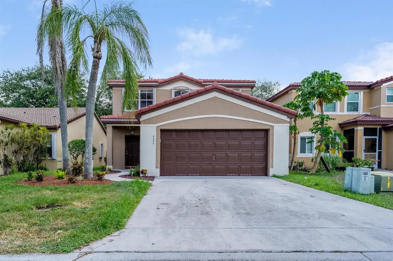 4250 NW 1st Place, Deerfield Beach FL 33442 photo 2
