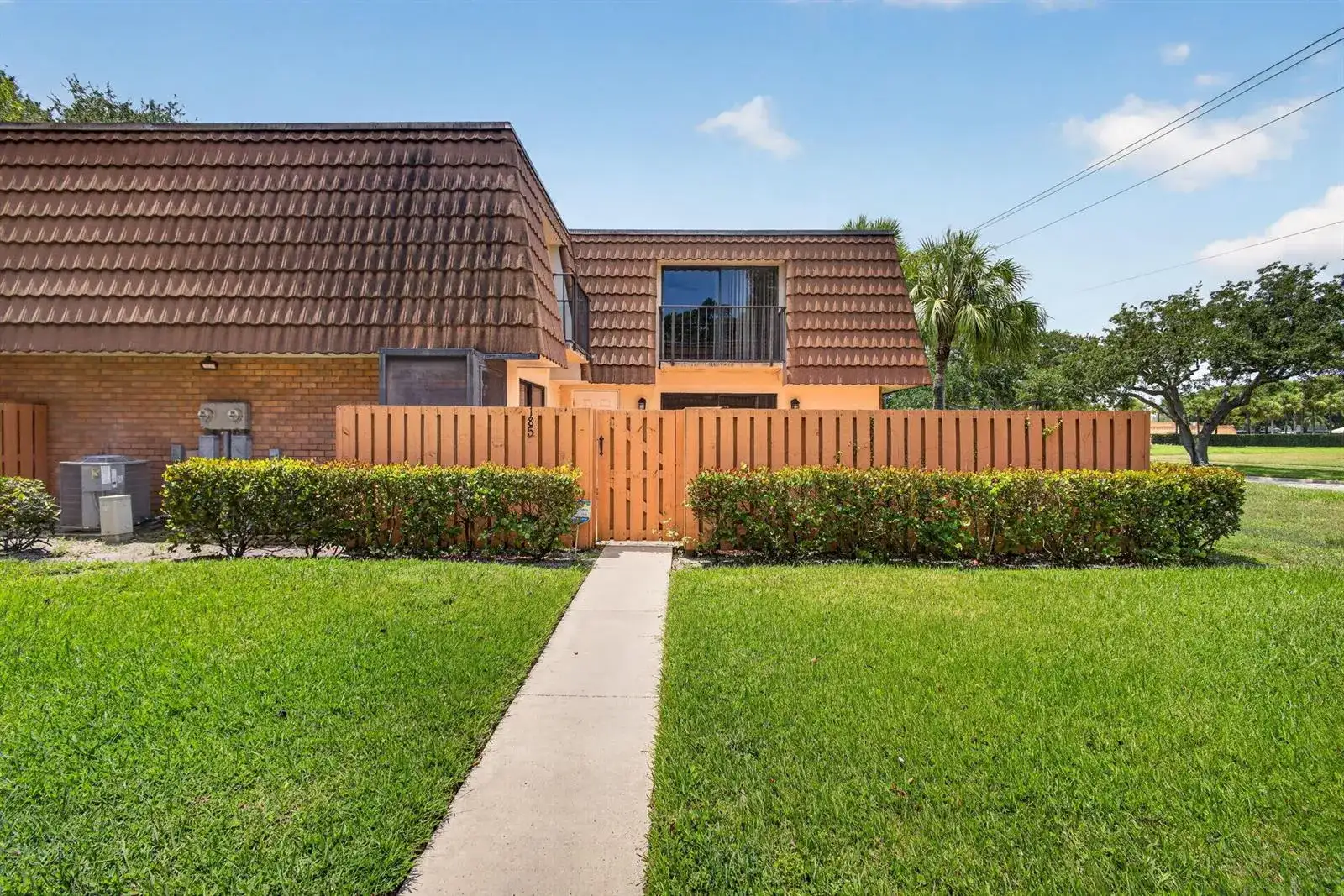 185 Charter Way, West Palm Beach FL 33407 photo 3