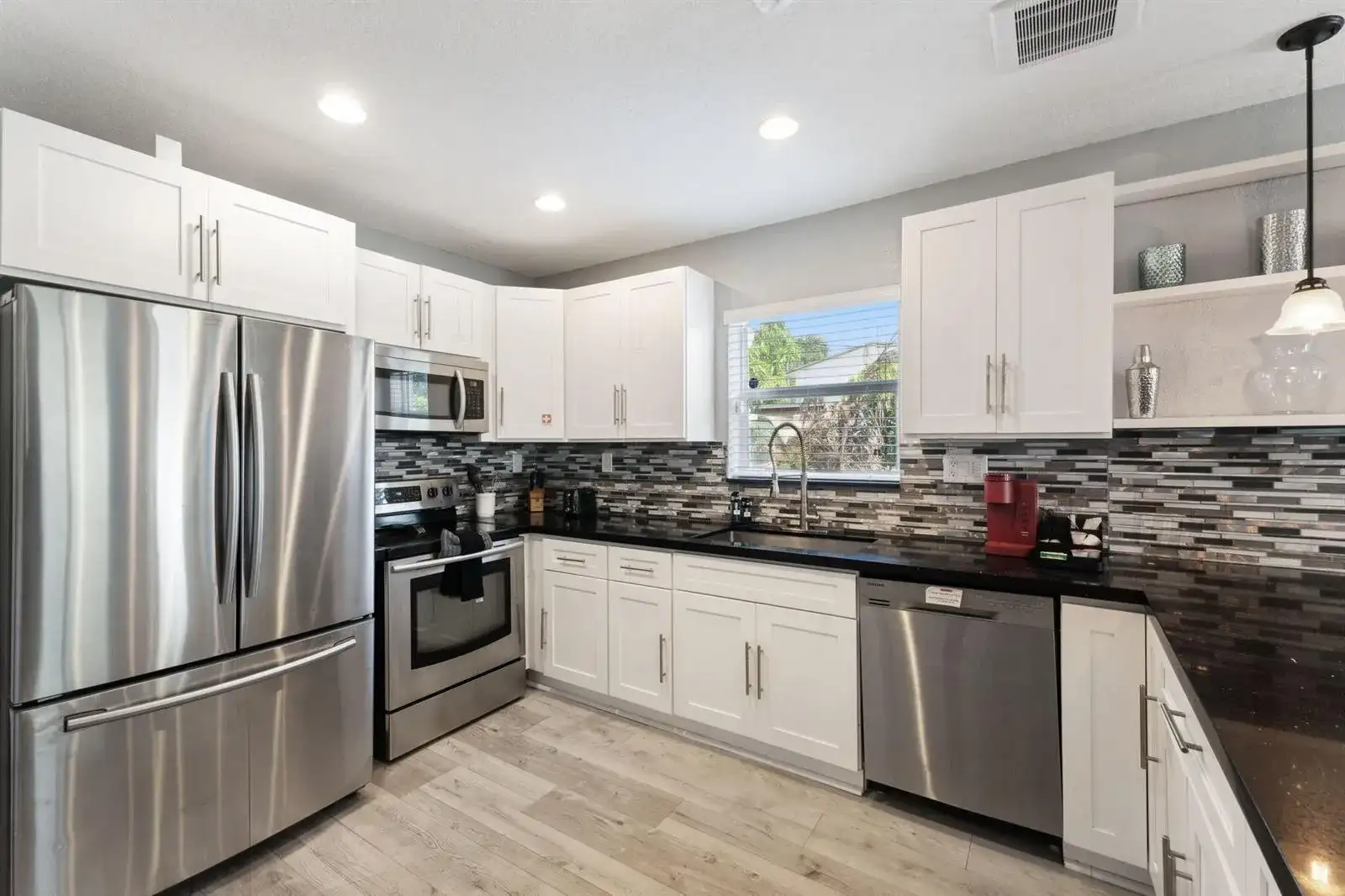 1631 N Andrews Square, Fort Lauderdale FL 33311 photo 4