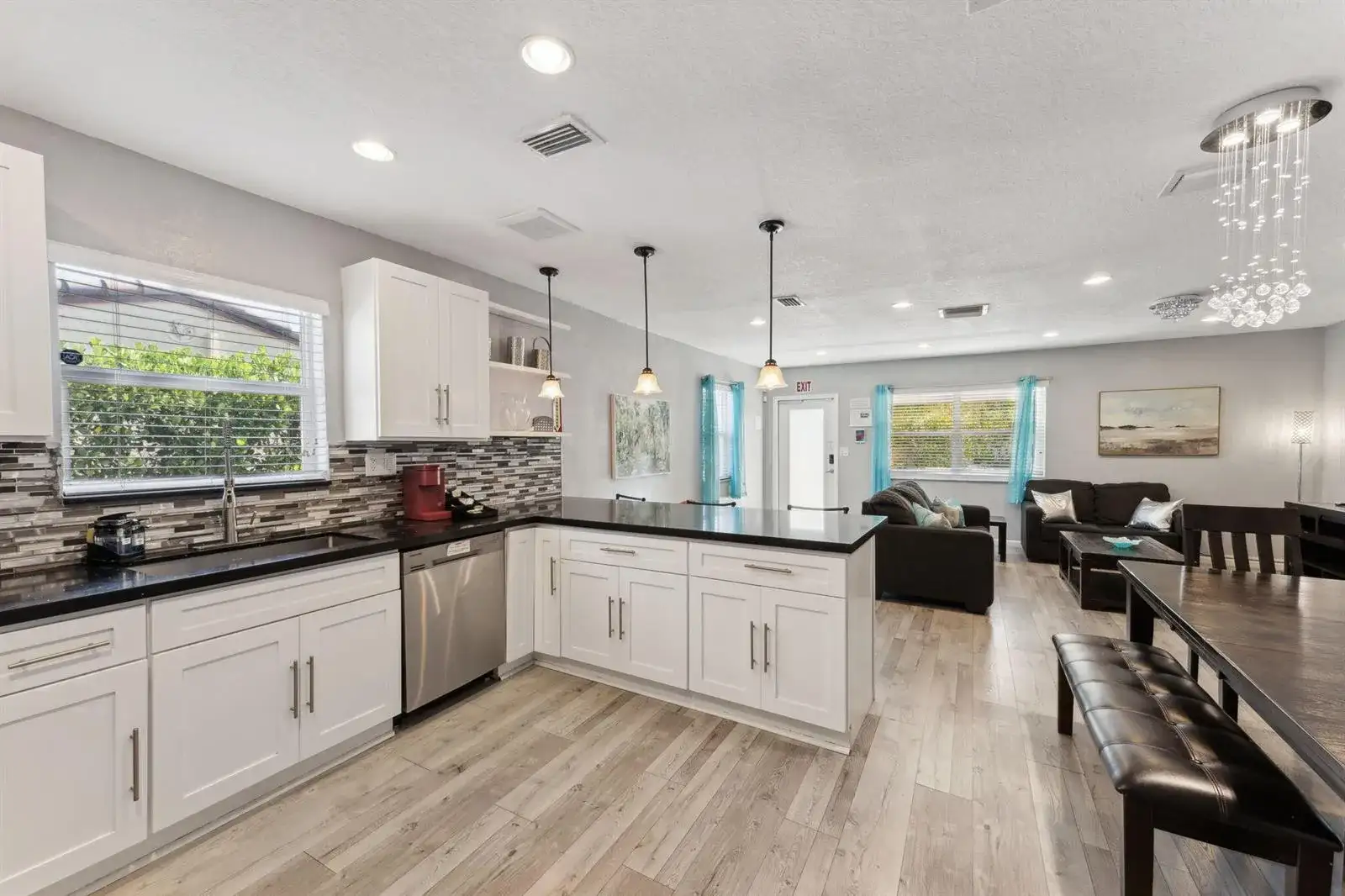 1631 N Andrews Square, Fort Lauderdale FL 33311 photo 5