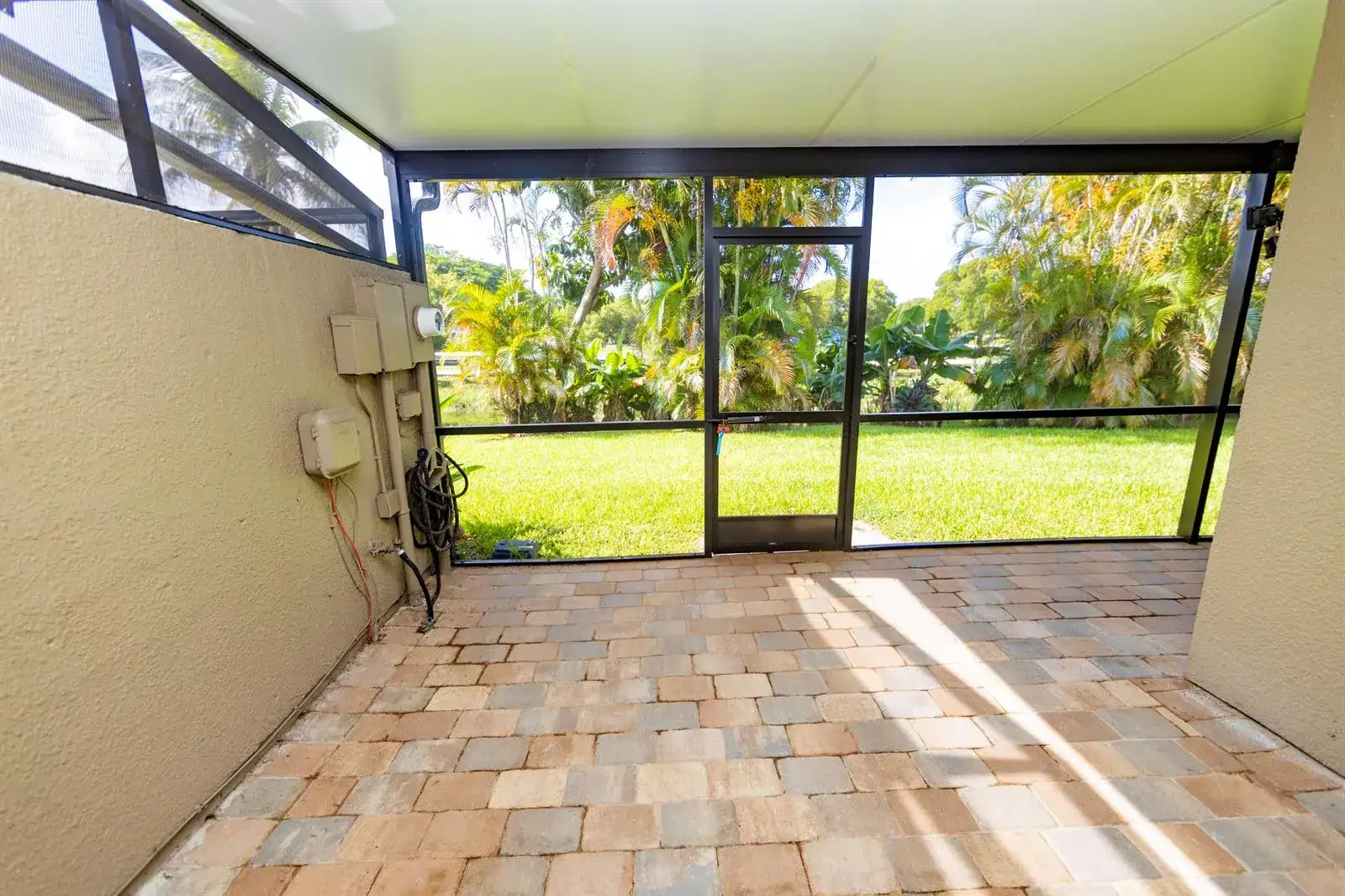 11060 S LAKEVIEW Drive # 11060, Pembroke Pines FL 33026 photo 4