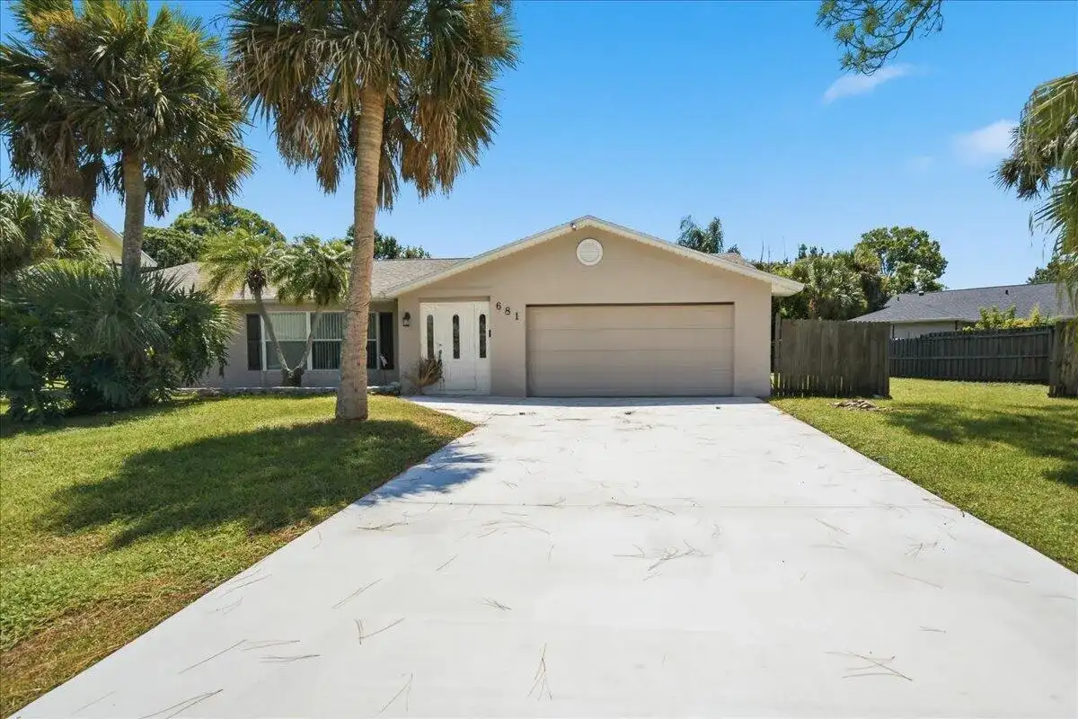 681 LAYPORT Drive, Sebastian FL 32958 photo 3