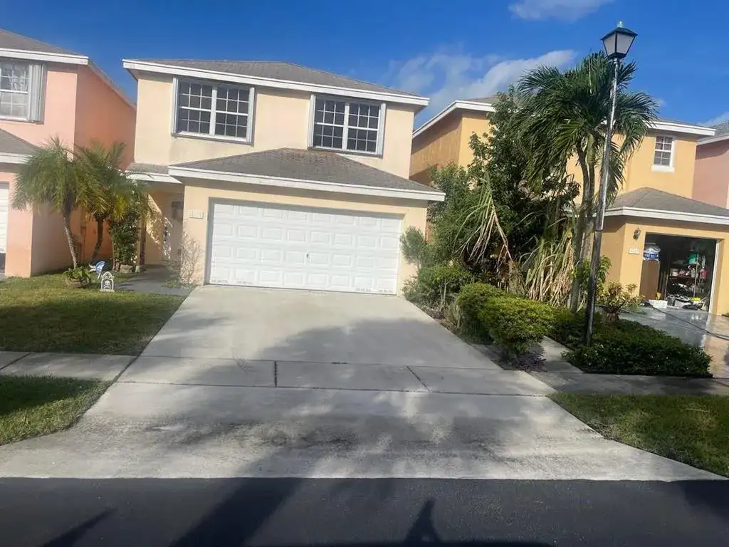 4151 EASTRIDGE Circle, Deerfield Beach FL 33064 photo 5