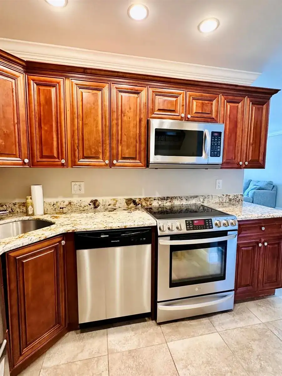 505 SPENCER Drive # 408, West Palm Beach FL 33409 photo 5