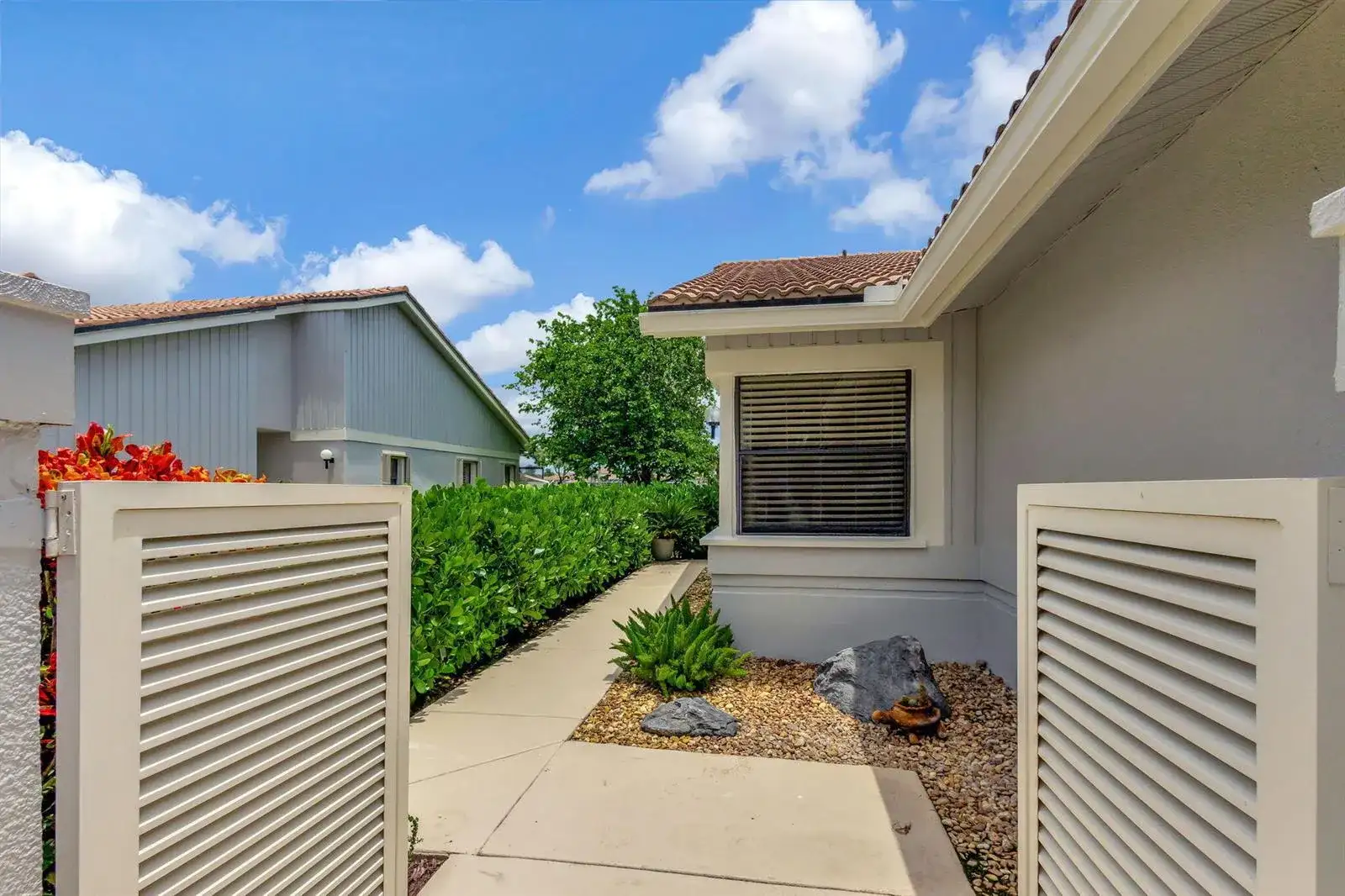 523 Prestwick Circle, Palm Beach Gardens FL 33418 photo 3