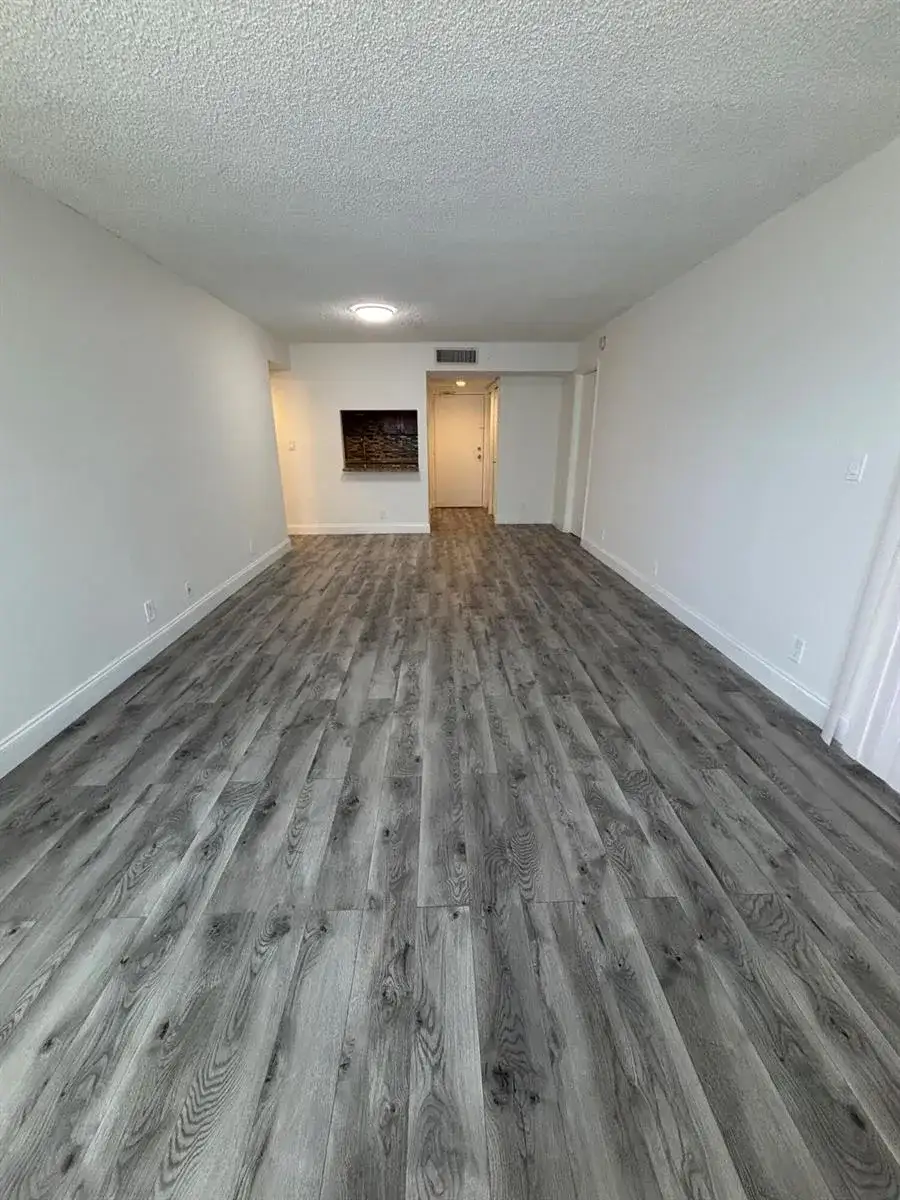 220 LAKEVIEW Drive # 103, Weston FL 33326 photo 5