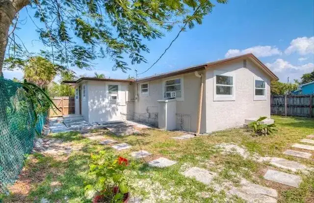 2960 Chickamauga Avenue, West Palm Beach FL 33409 photo 2