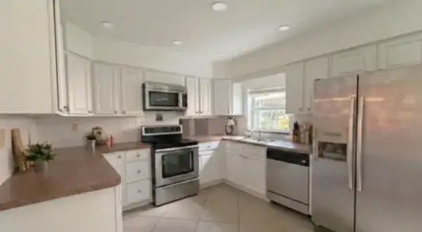 10335 GREENBRIAR Court, Boca Raton FL 33498 photo 3