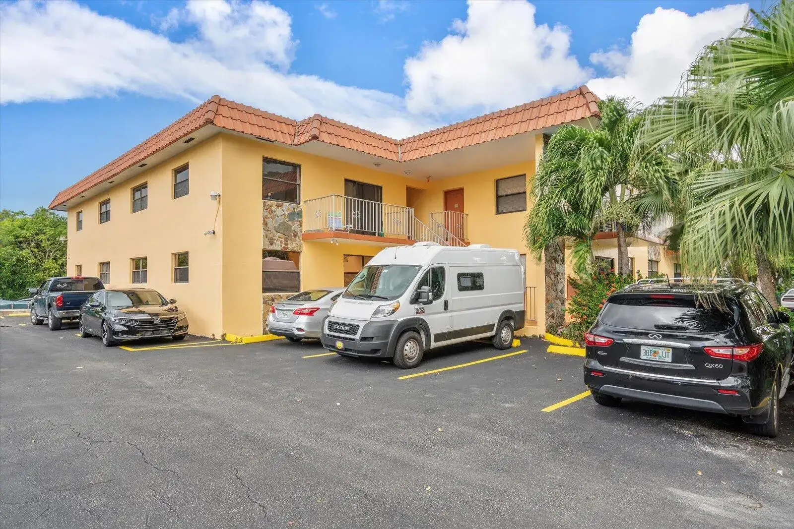 3522 NE 166TH Street # 6, North Miami Beach FL 33160