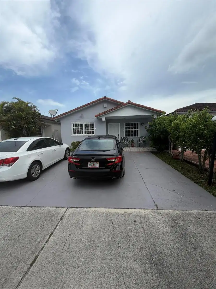 4349 W 10TH Avenue, Hialeah FL 33012 photo 2