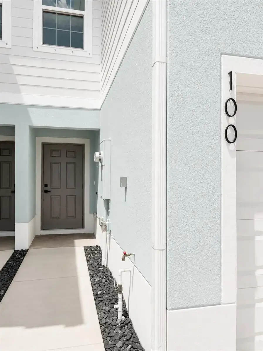 100 Savannah Lakes Boulevard, Fort Pierce FL 34982 photo 2