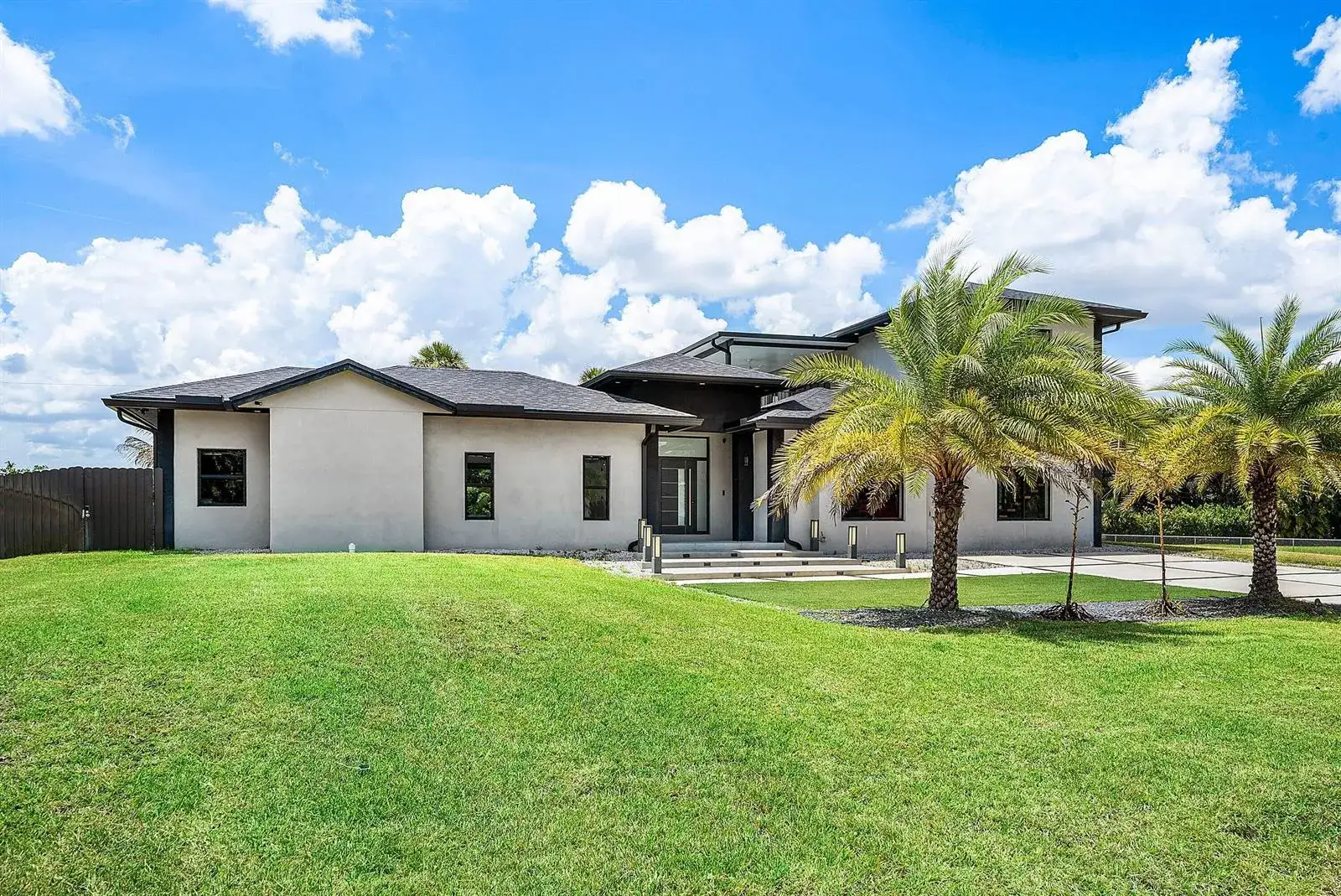 641 Marshall Road, West Palm Beach FL 33413 photo 2