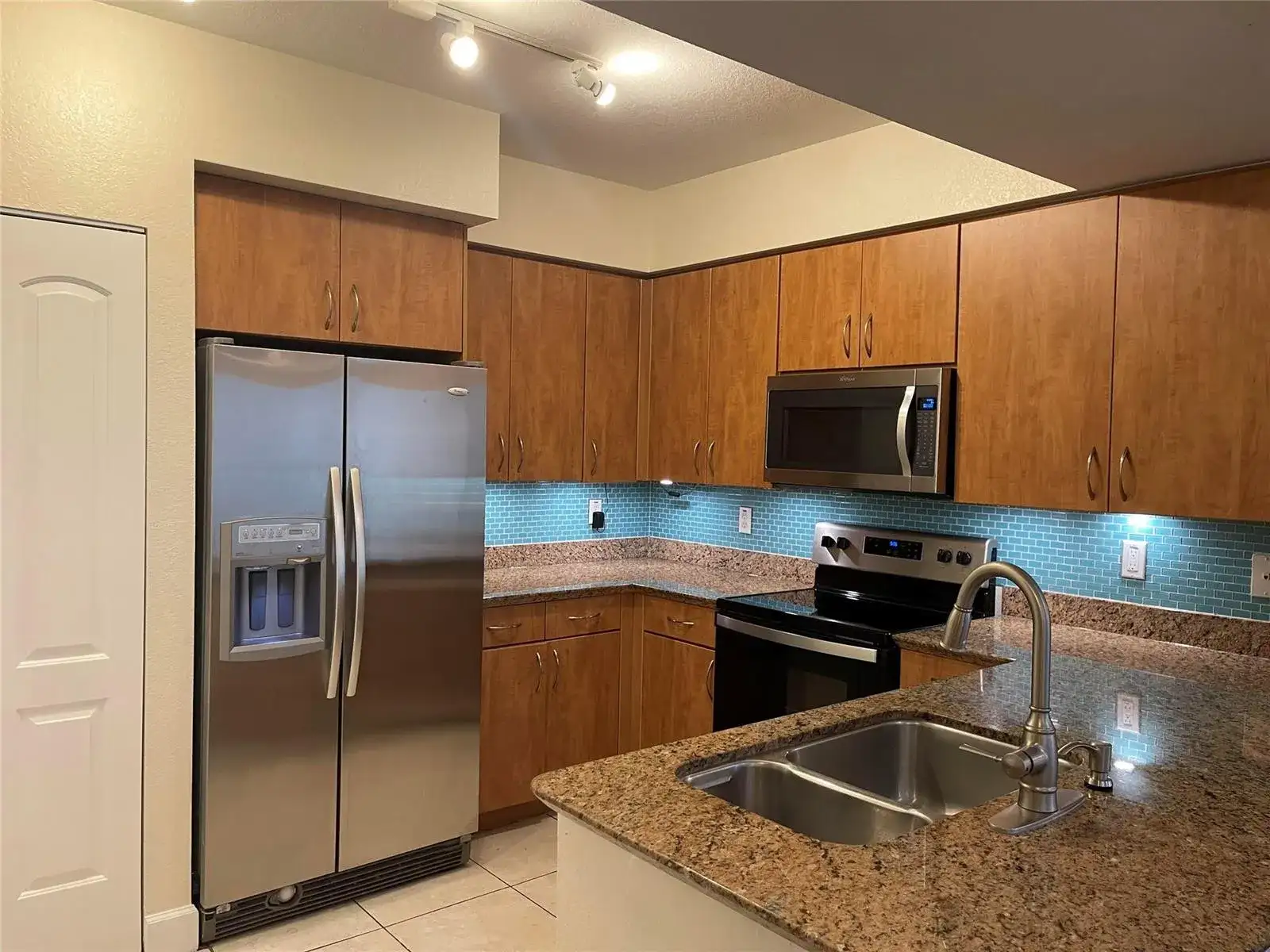 1830 Radius Drive, Hollywood FL 33020 photo 2