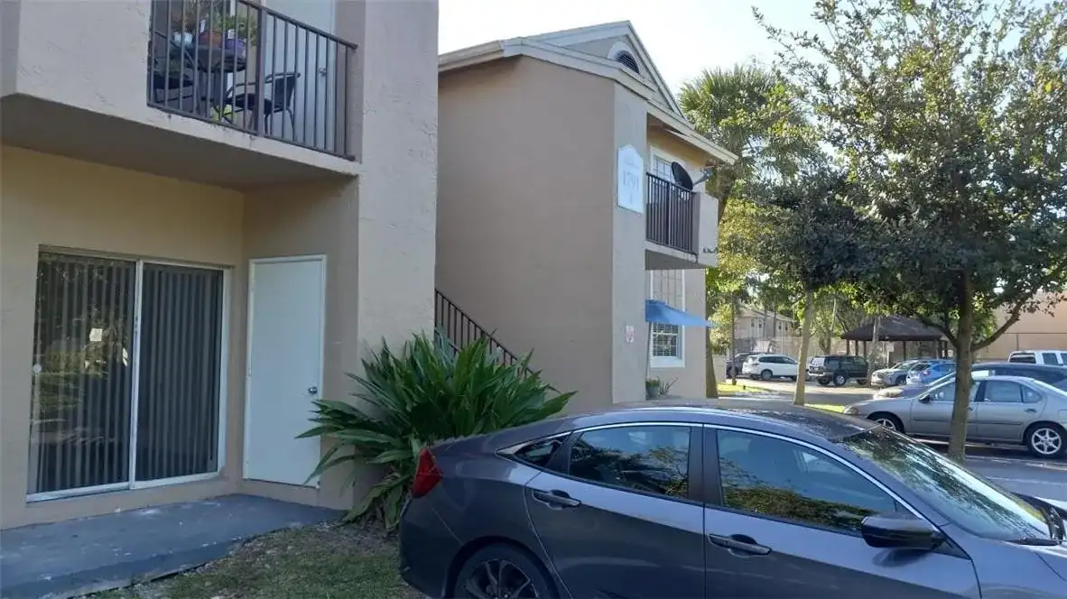 1791 NW 96TH Terrace # 4E, Pembroke Pines FL 33024