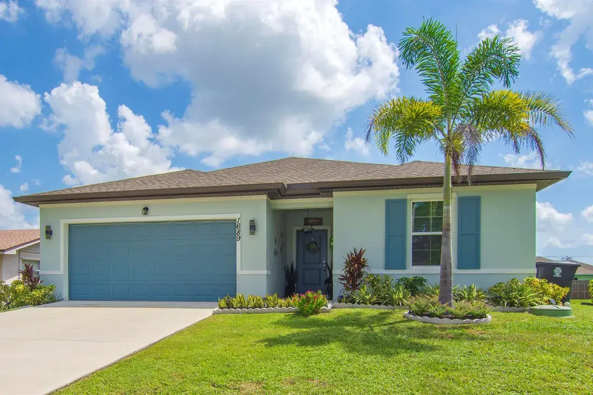 1689 SE CHELLO Lane, Port St. Lucie FL 34983