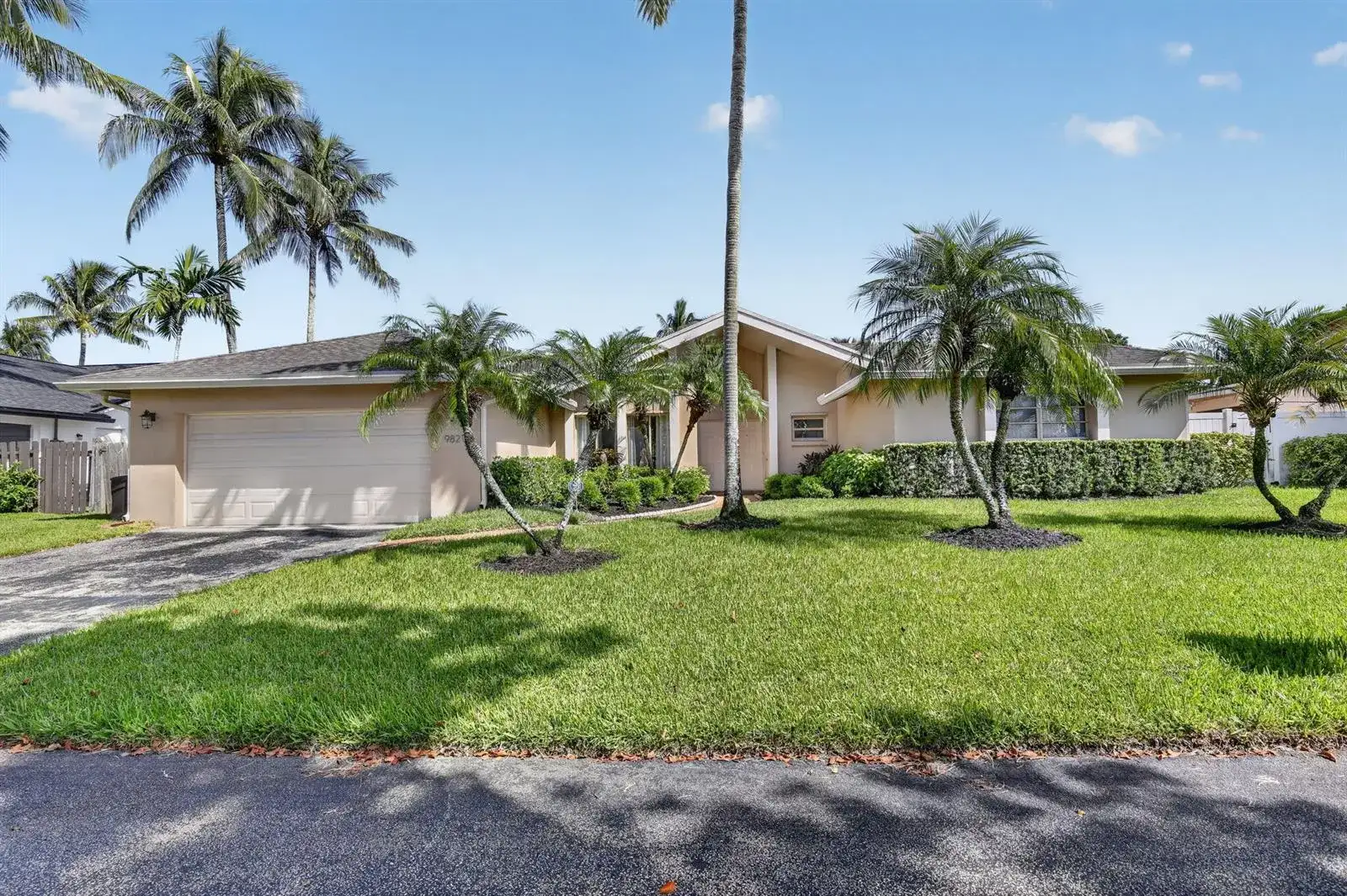 9821 SW 1ST Court, Plantation FL 33324 photo 2
