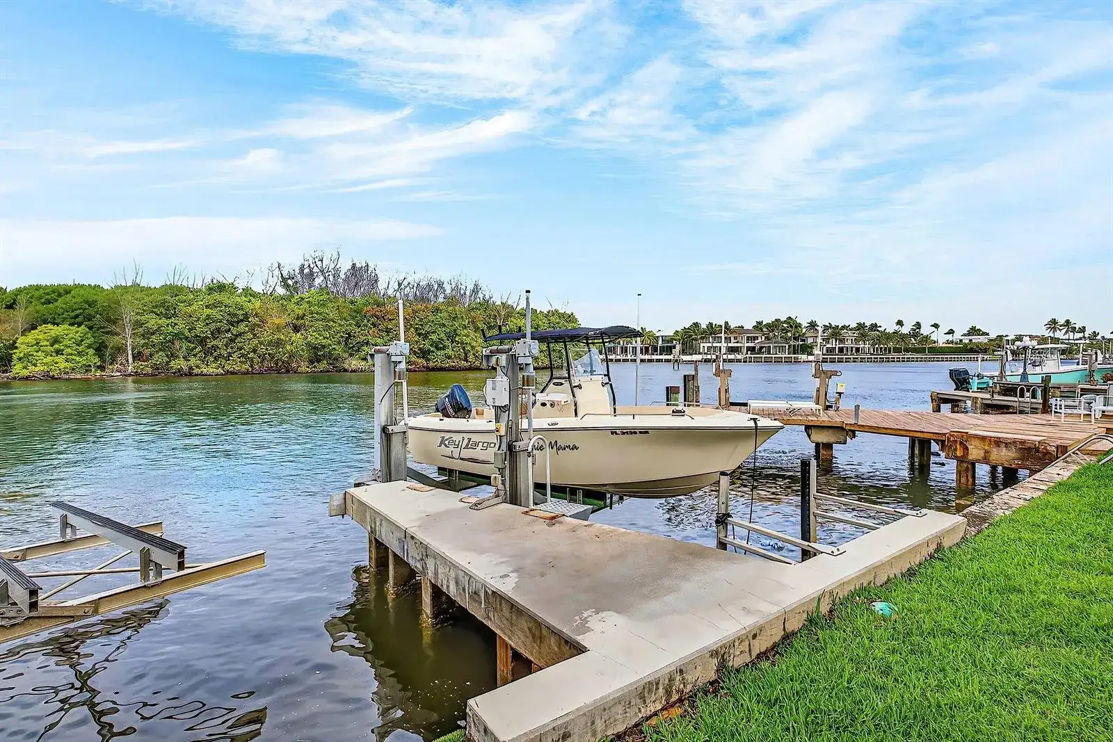 605 NE 19th Avenue, Deerfield Beach FL 33441 photo 3