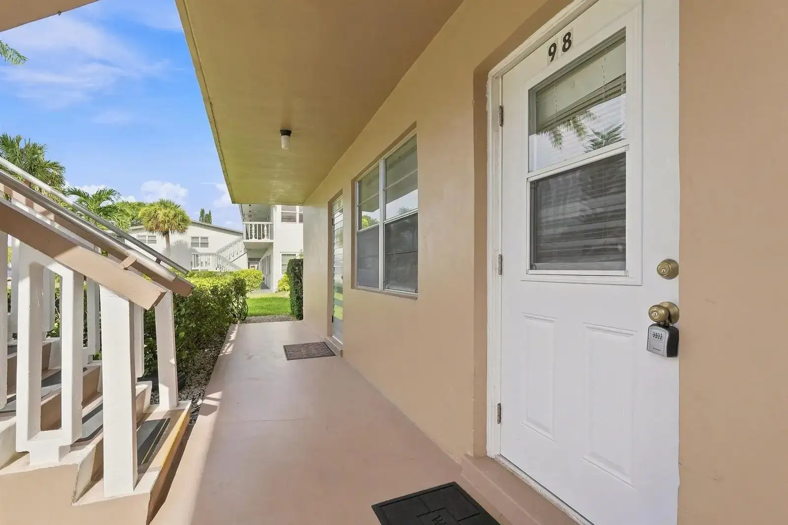 98 Norwich E, West Palm Beach FL 33417 photo 3