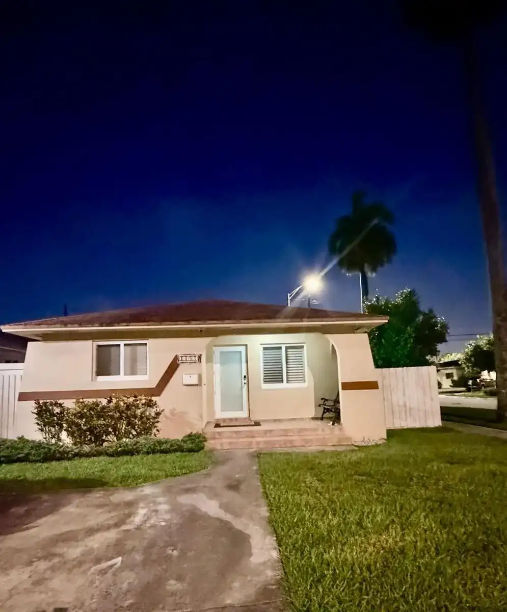 1092 W 32nd Street, Hialeah FL 33012