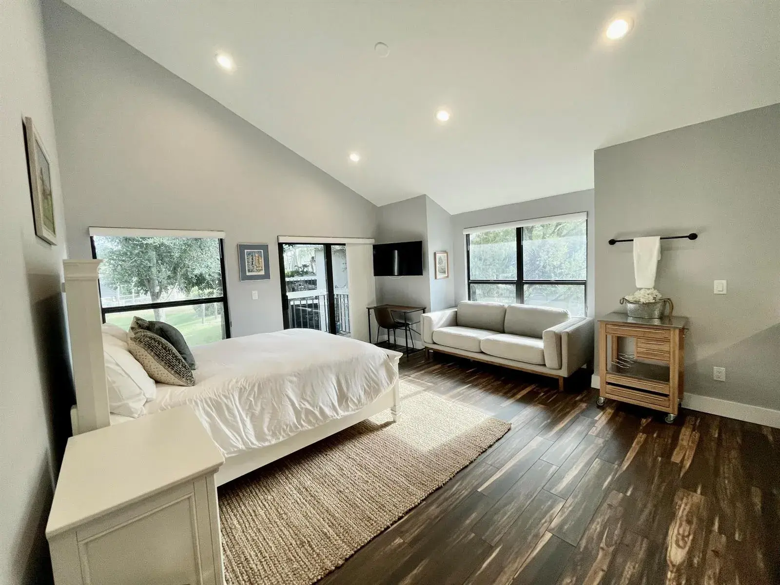 11863 Wimbledon Circle # 547, Wellington FL 33414