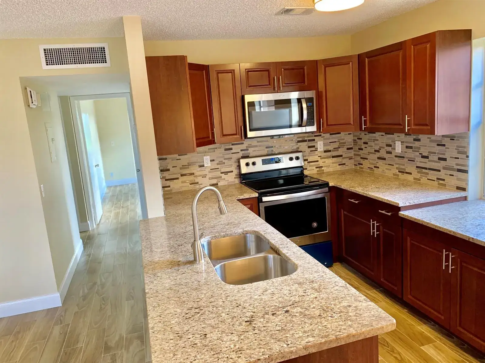 89 Normandy B, Delray Beach FL 33484