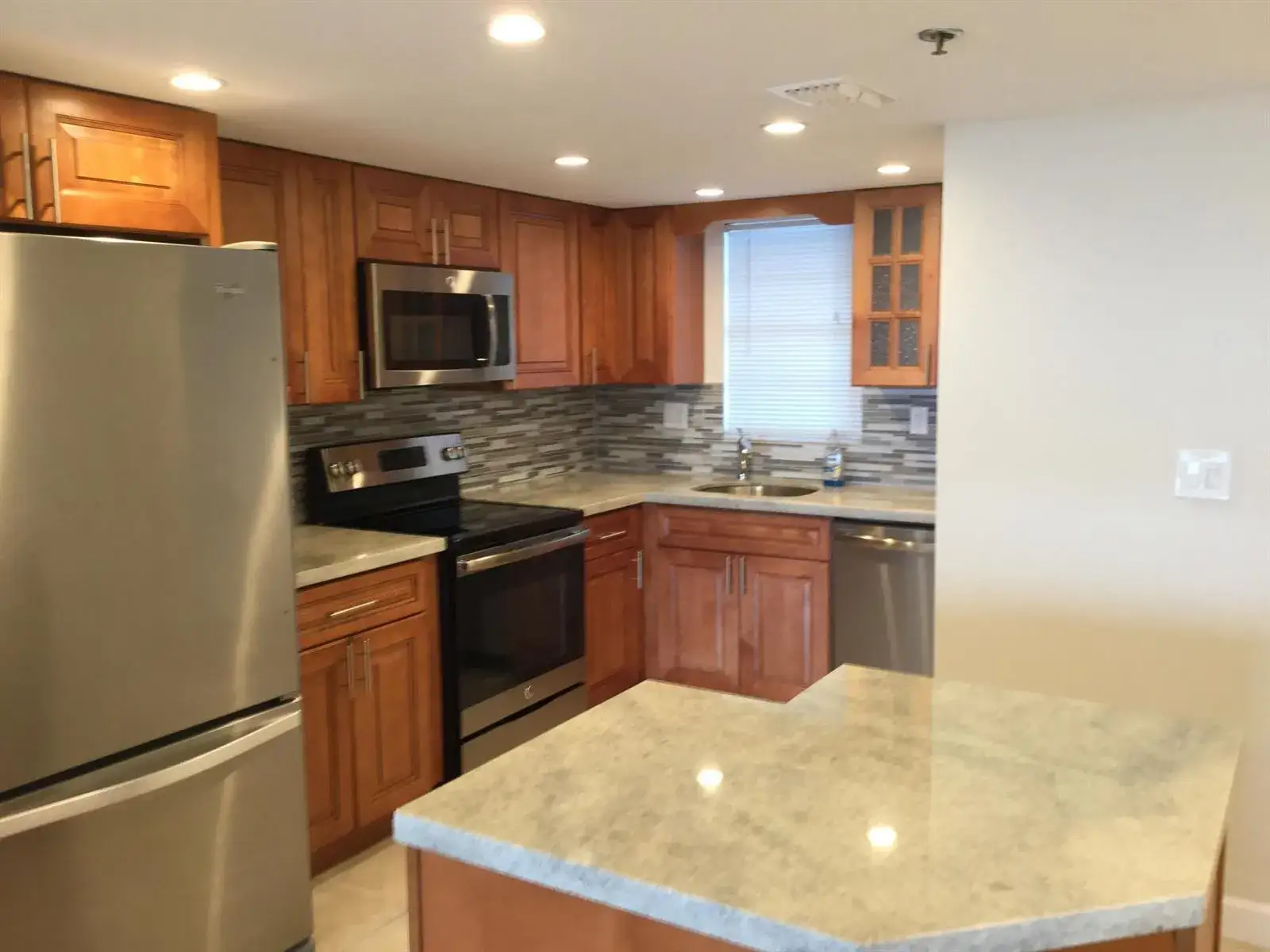3001 W ROLLING HILLS Circle # 709, Davie FL 33328