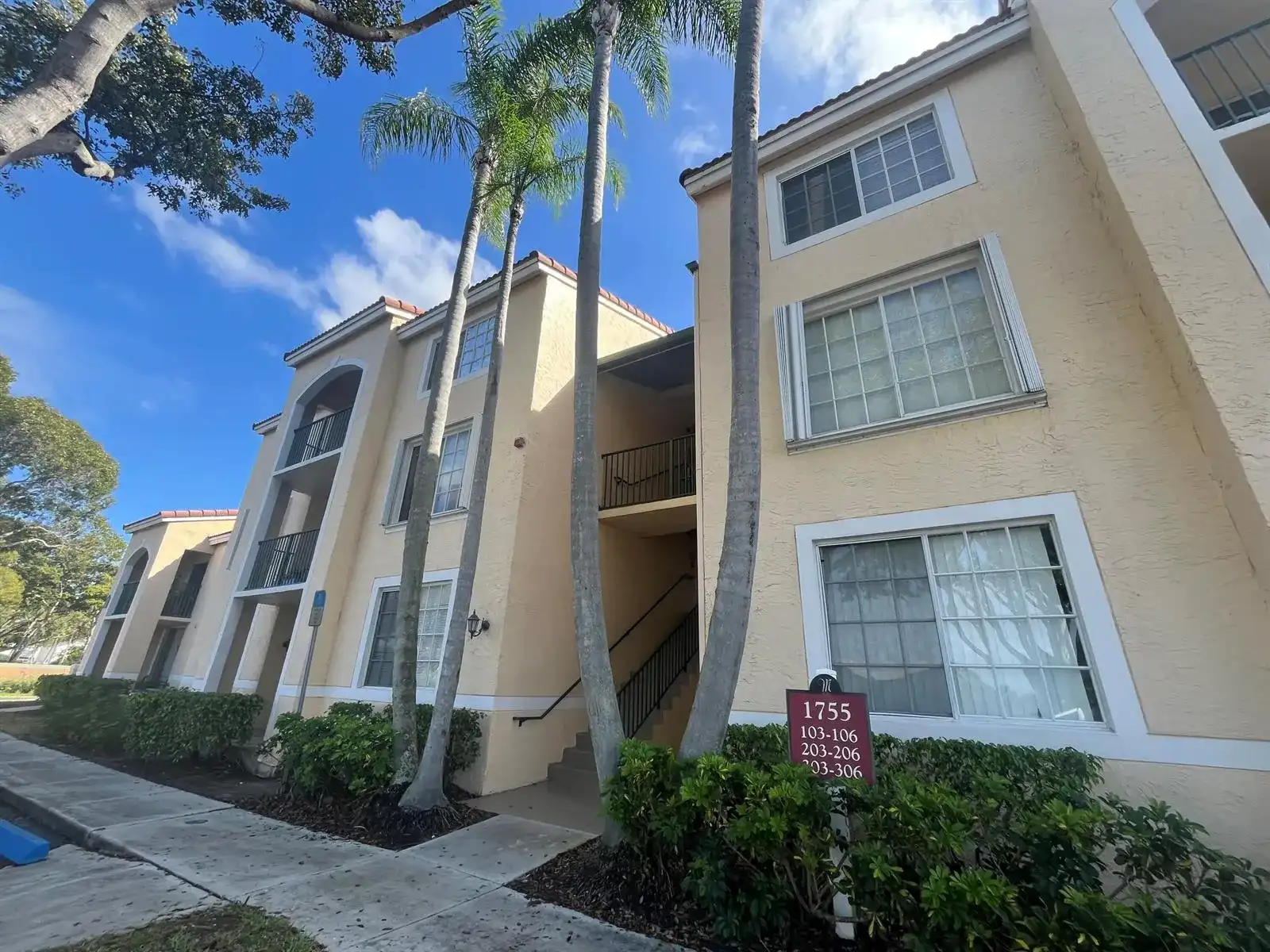 1755 VILLAGE Boulevard # 206, West Palm Beach FL 33409