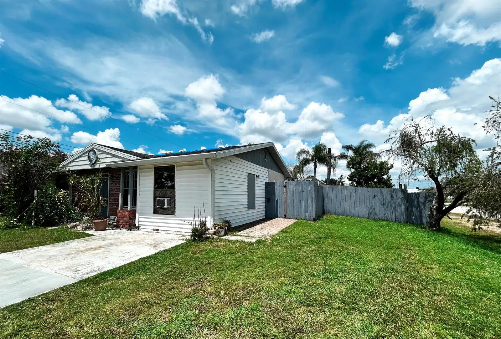 201 NW Floresta Drive, Port St. Lucie FL 34983 photo 4