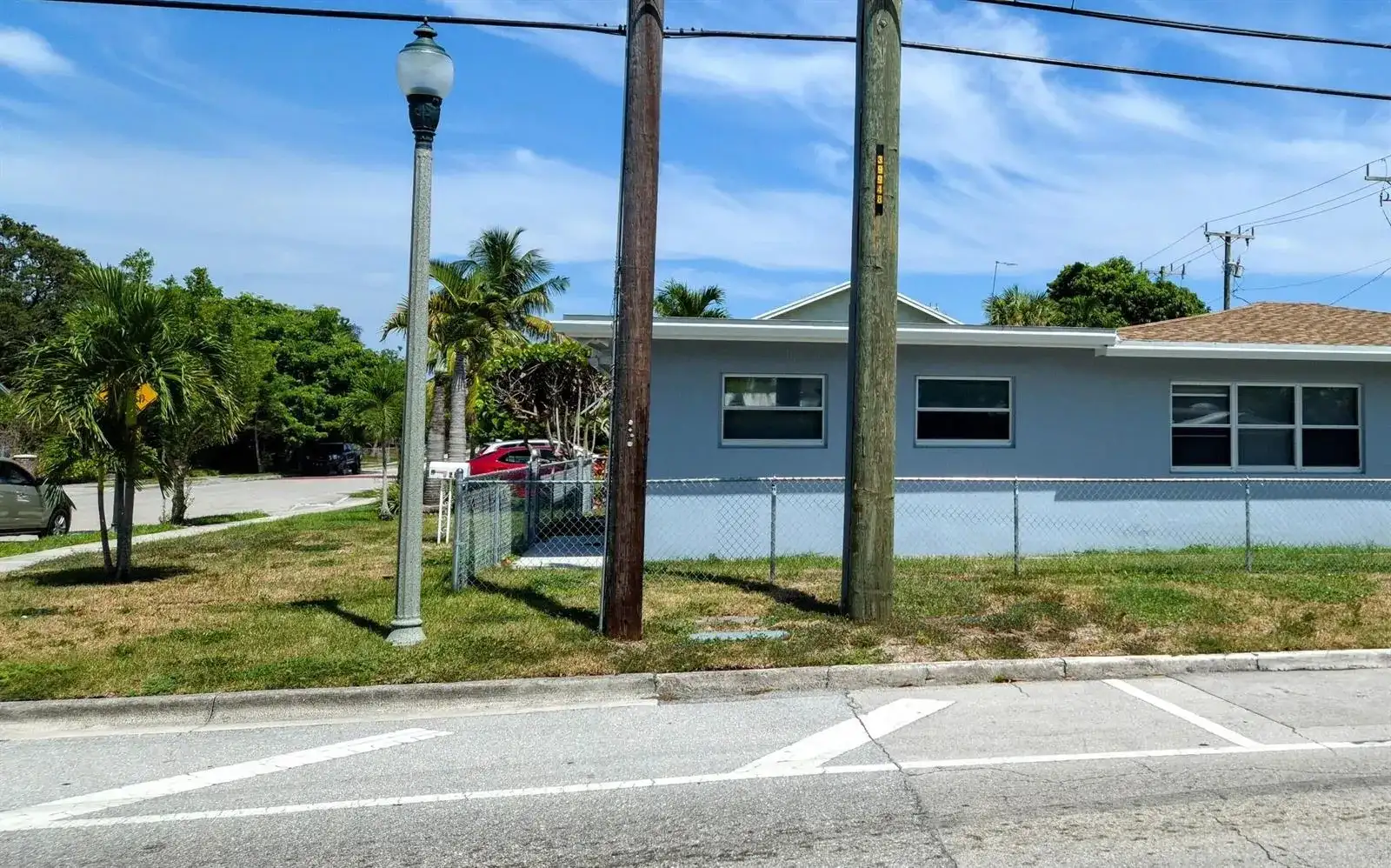 628 Monroe Drive, West Palm Beach FL 33405 photo 4