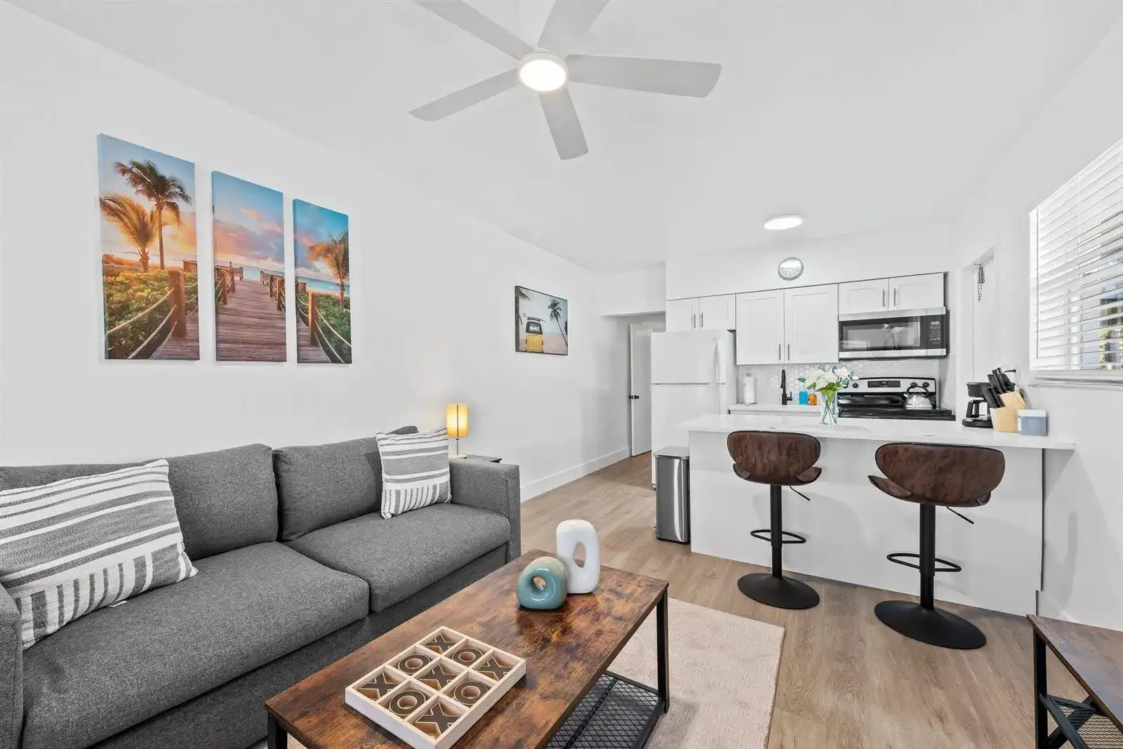 310 NE 6TH Street # 2, Hallandale Beach FL 33009 photo 2