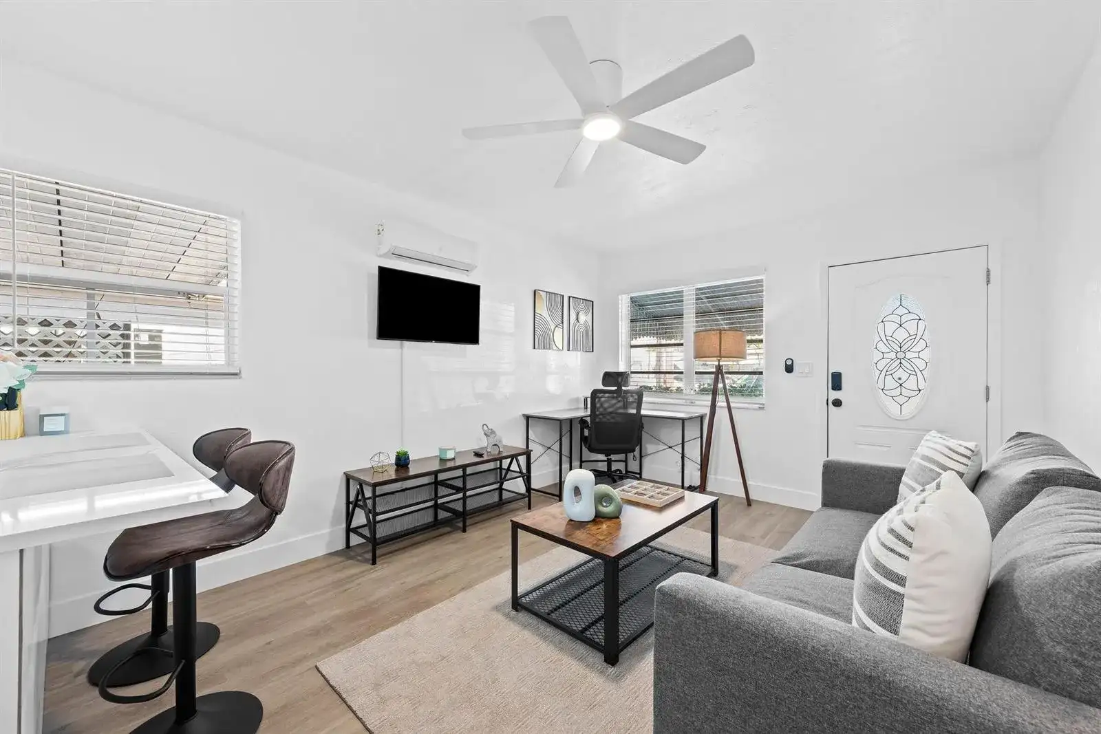 310 NE 6TH Street # 2, Hallandale Beach FL 33009 photo 3