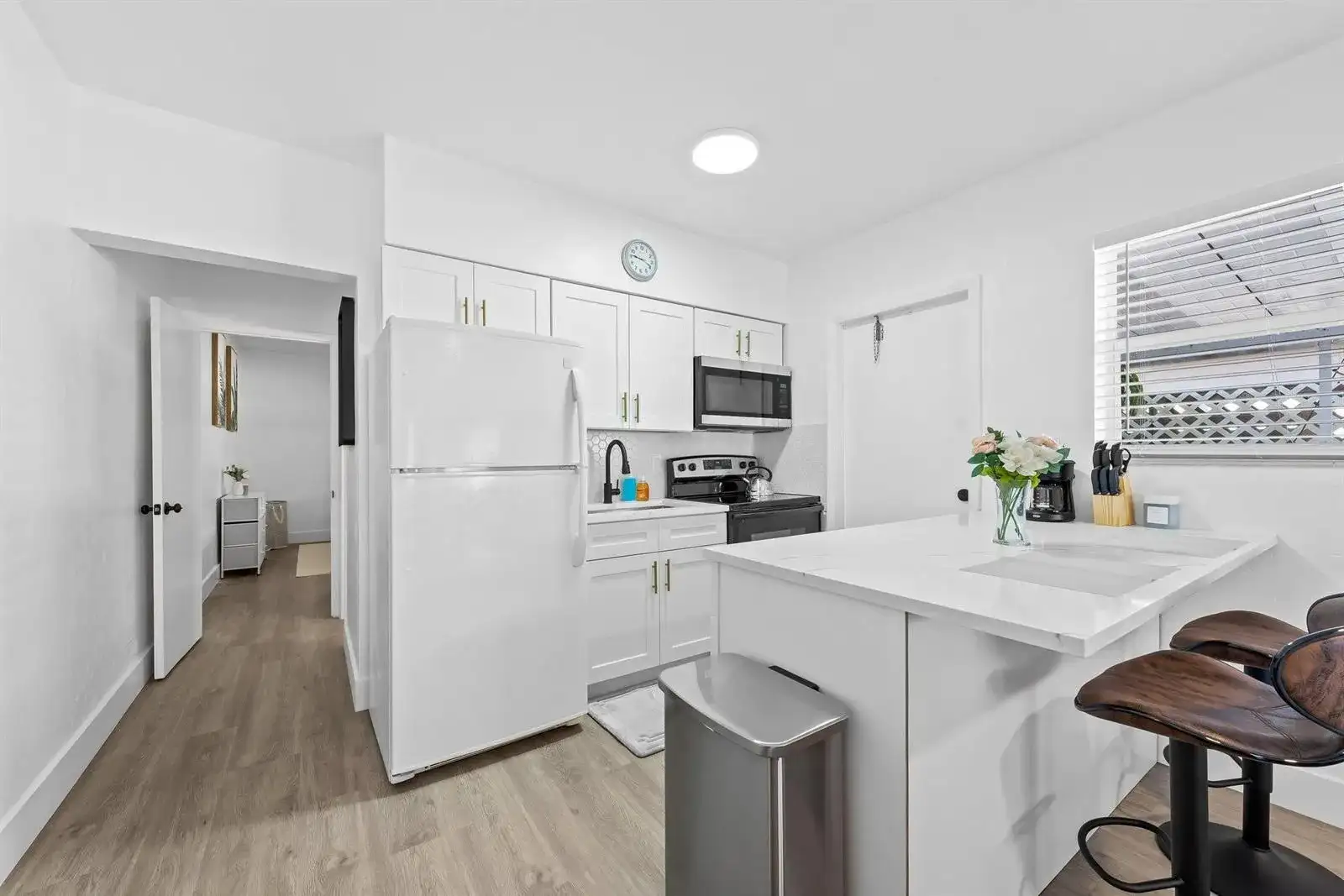 310 NE 6TH Street # 2, Hallandale Beach FL 33009 photo 4