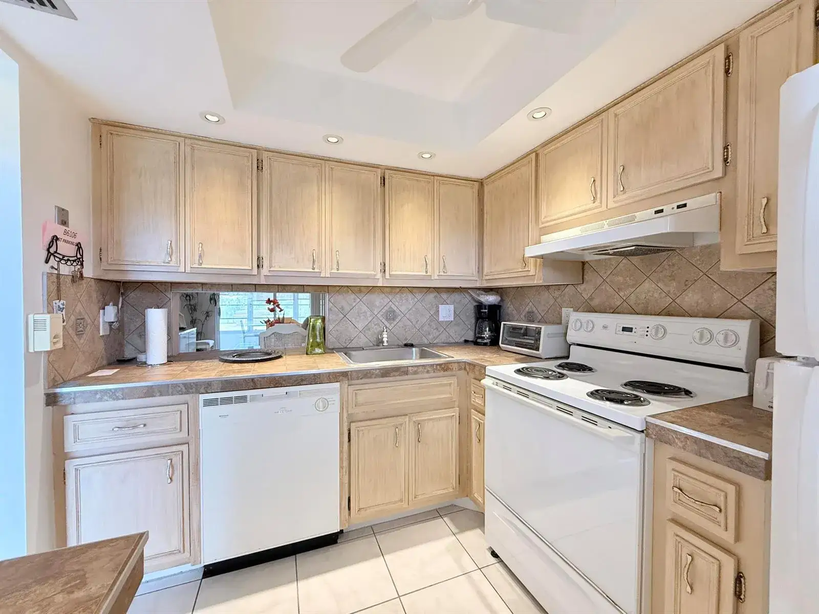 2800 NW 47th Terrace # 106B, Lauderdale Lakes FL 33313