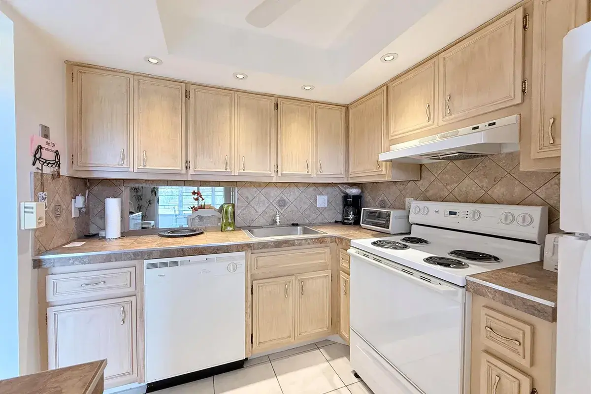 2800 NW 47th Terrace # 106B, Lauderdale Lakes FL 33313